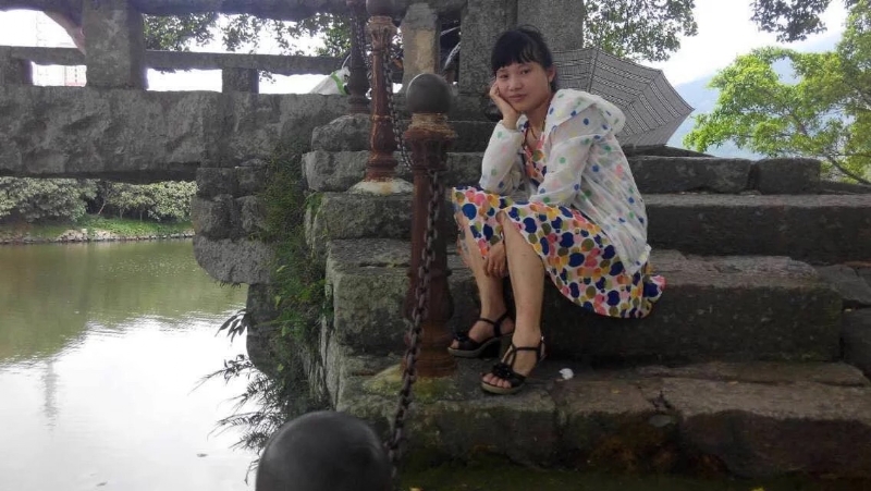 女子悠然的第一张照片--长汀婚介网