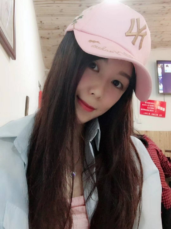 丹丹的第三张照片--长汀婚介网
