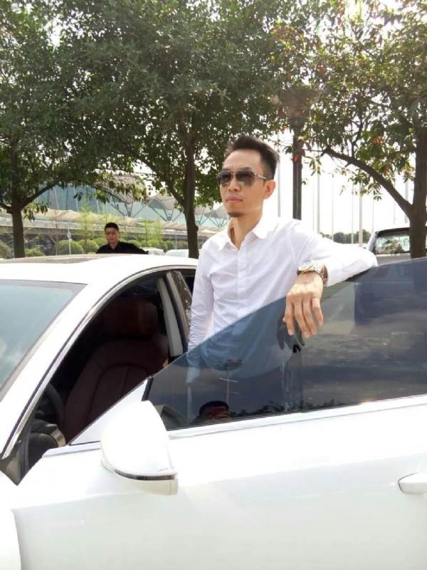 杨岳的第一张照片--长汀婚介网