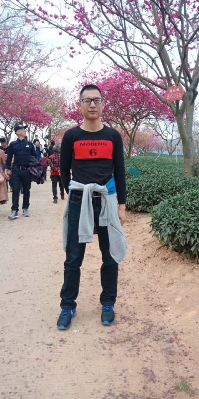 小梁的第一张照片--长汀婚介网