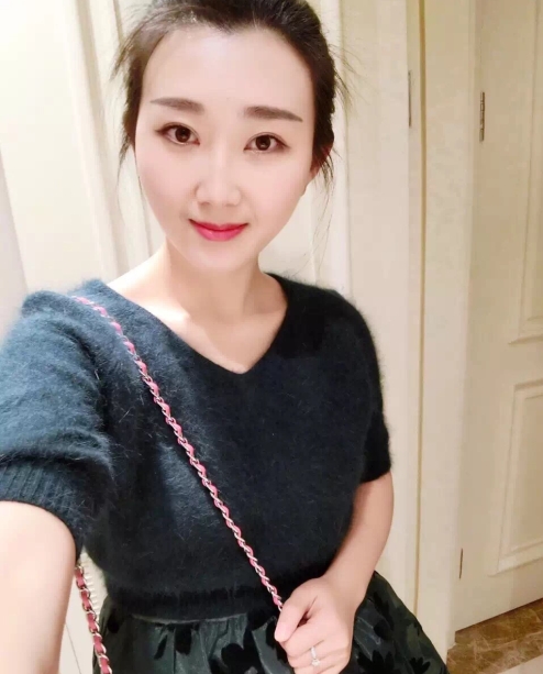 小妮的第三张照片--长汀婚介网