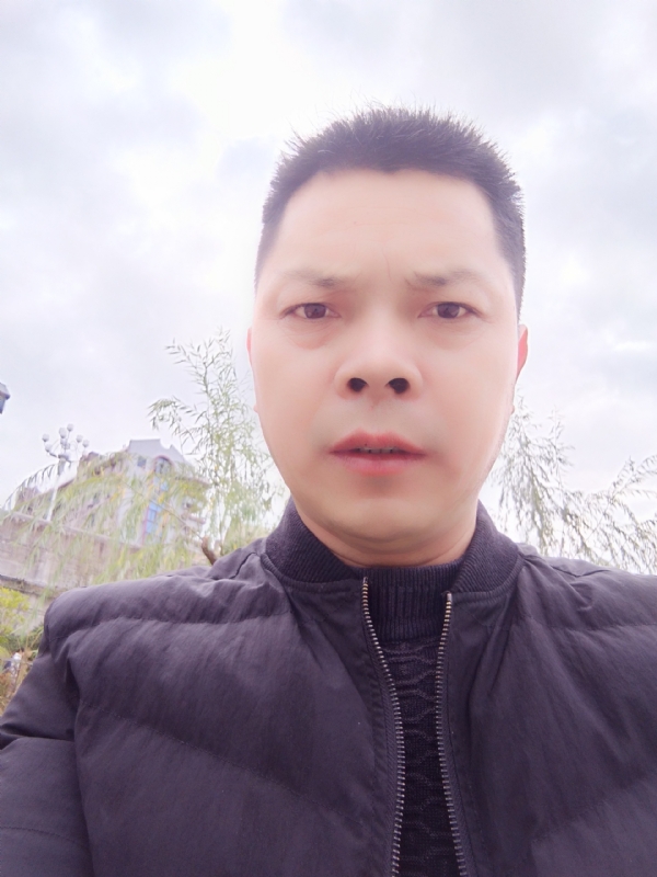 随缘的第一张照片--长汀婚介网