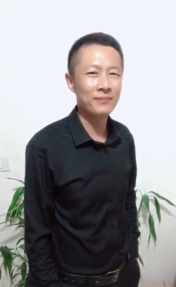 地huhi的第一张照片--长汀婚介网