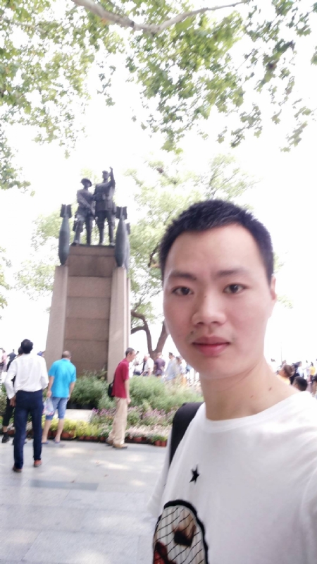 志东的第三张照片--长汀婚介网