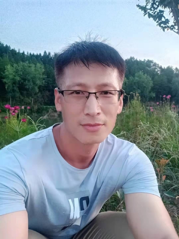 零零柒的第一张照片--长汀婚介网
