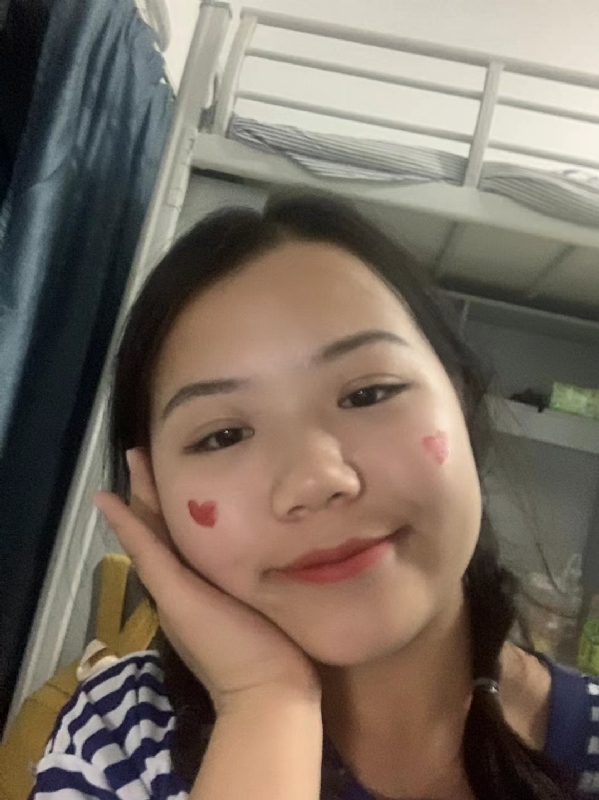 轻轻的一片云的第一张照片--长汀婚介网