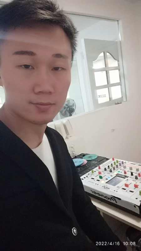 林锋的第三张照片--长汀婚介网
