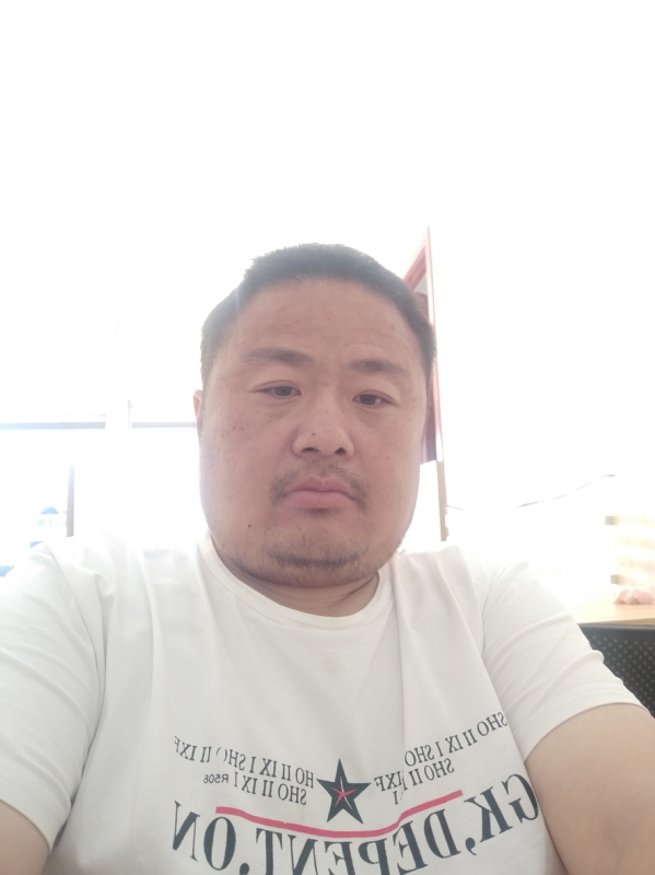 流星隐爱的第一张照片--长汀婚介网