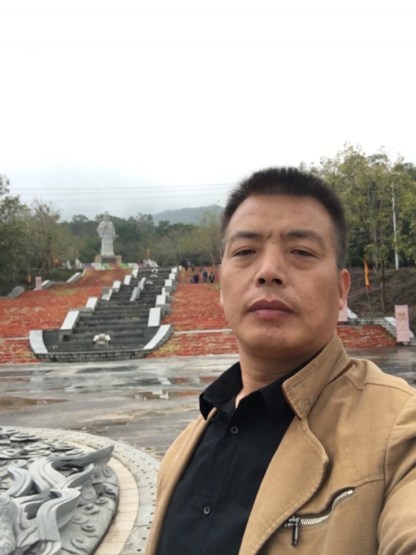 开心的松鼠的第二张照片--长汀婚介网
