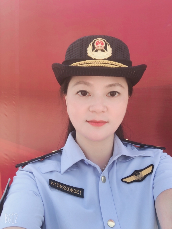 明明的第一张照片--长汀婚介网