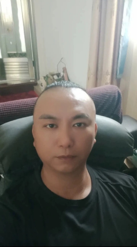 施逸森的第一张照片--长汀婚介网