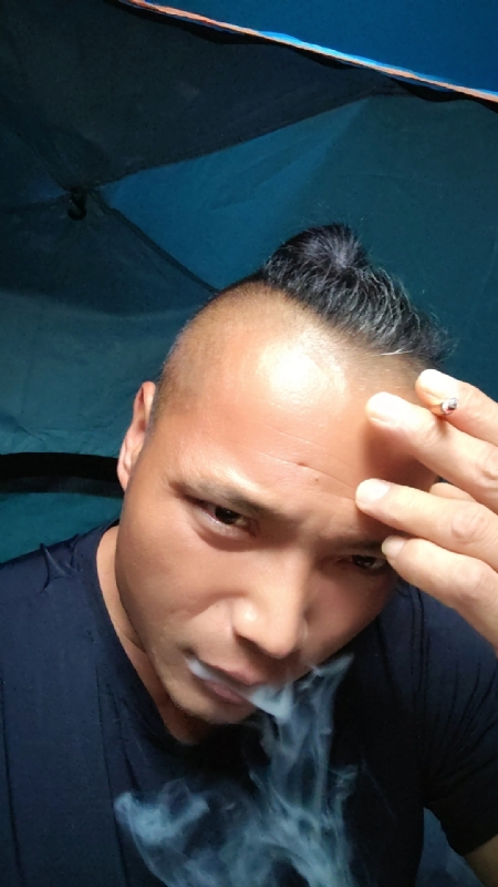 伯爵的第四张照片--长汀婚介网