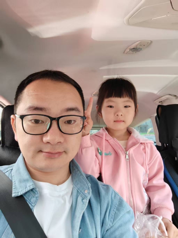 知天晓的第一张照片--长汀婚介网